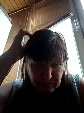 Snapshot of Apeesynka55211 chatting on November 2, 7:46 am Apeesynka55211 online show from November 2, 7:46 am