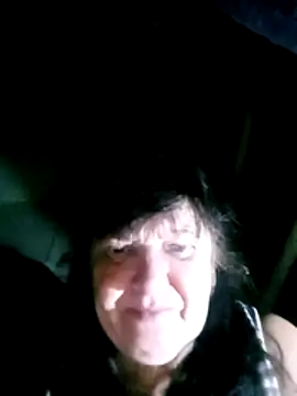 Snapshot of Apeesynka55211 chatting on December 3, 8:58 am Apeesynka55211 online show from December 3, 8:58 am