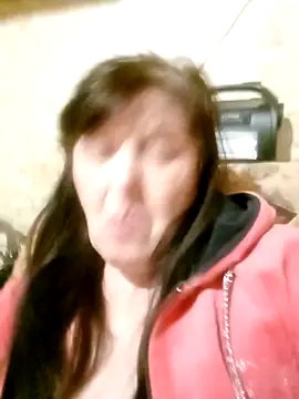 Snapshot of Apeesynka55211 chatting on February 24, 6:31 pm Apeesynka55211 online show from February 24, 6:31 pm