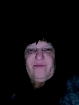 Snapshot of Apeesynka55211 chatting on October 27, 8:32 pm Apeesynka55211 online show from October 27, 8:32 pm