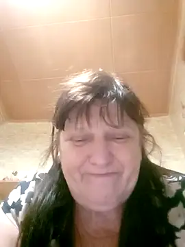 Snapshot of Apeesynka55211 chatting on November 17, 10:36 pm Apeesynka55211 online show from November 17, 10:36 pm