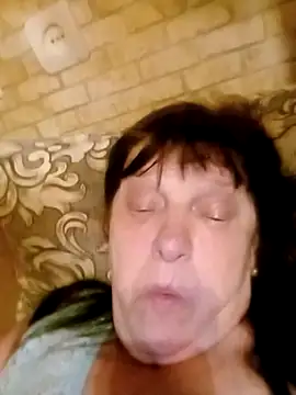 Apeesynka55211 online show from May 18, 7:18 pm