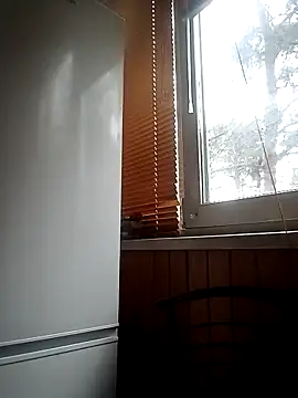 Snapshot of Apeesynka55211 chatting on November 22, 6:45 am Apeesynka55211 online show from November 22, 6:45 am