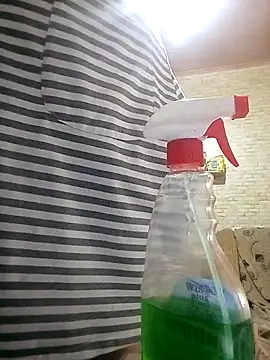 Snapshot of Apeesynka55211 chatting on November 5, 9:12 am Apeesynka55211 online show from November 5, 9:12 am