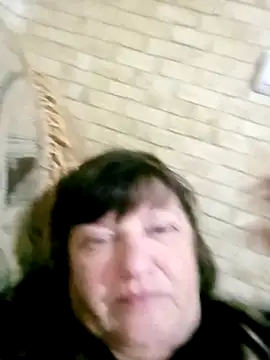 Snapshot of Apeesynka55211 chatting on November 6, 5:44 am Apeesynka55211 online show from November 6, 5:44 am