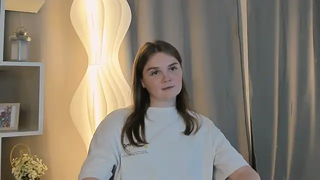 Snapshot of AddieRozo chatting on September 30, 2:23 pm AddieRozo online show from September 30, 2:23 pm