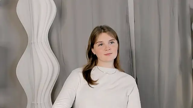 Snapshot of AddieRozo chatting on October 1, 9:25 am AddieRozo online show from October 1, 9:25 am