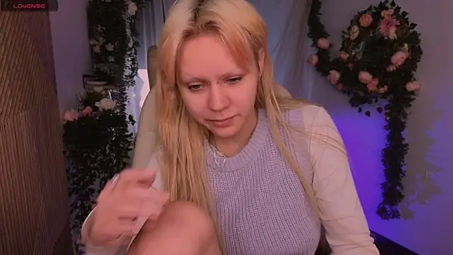 kitten murray  online show from November 13, 6:06 am