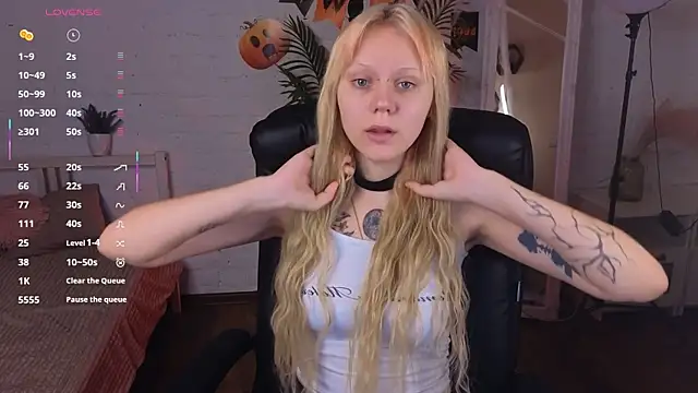 kitten murray  online show from October 30, 6:01 am