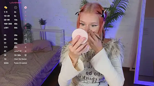 kitten murray  online show from October 9, 6:03 am