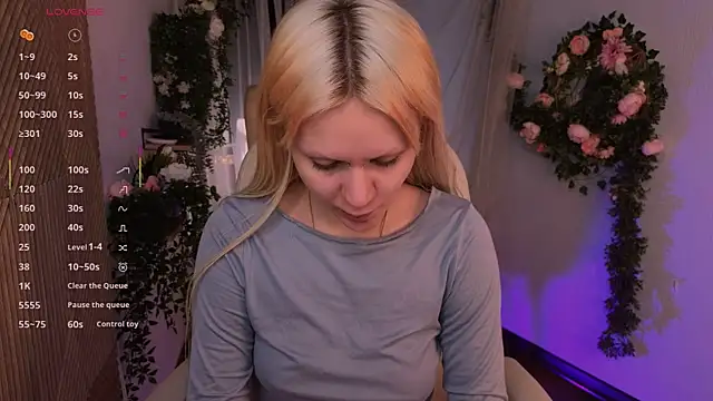 kitten murray  online show from November 18, 5:33 am