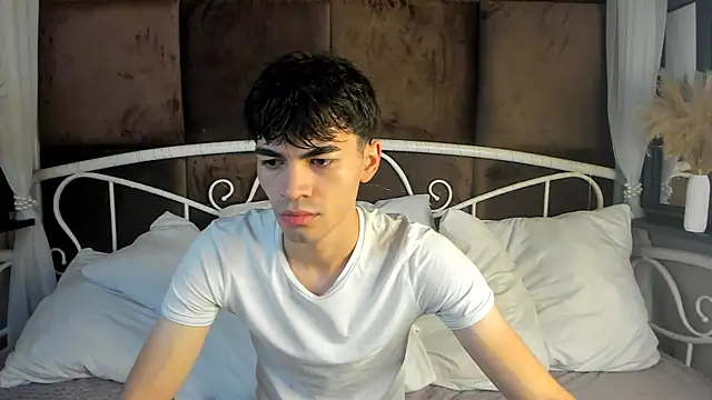 JaremyHarris online show from October 14, 9:04 pm