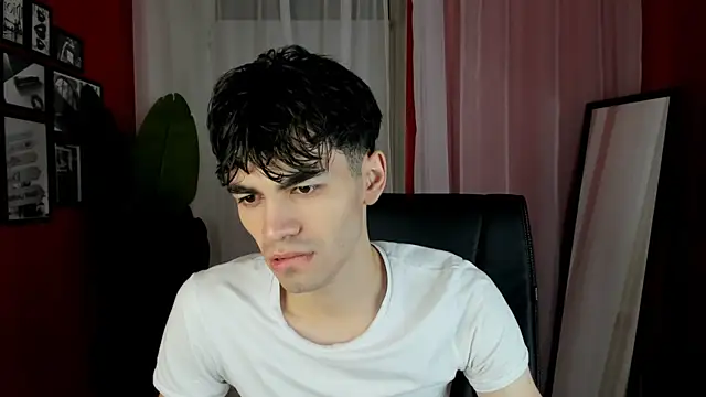 JaremyHarris online show from November 14, 8:45 pm