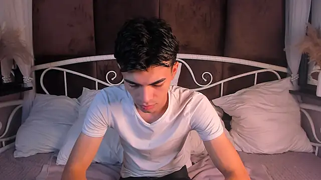 JaremyHarris online show from October 12, 8:43 pm