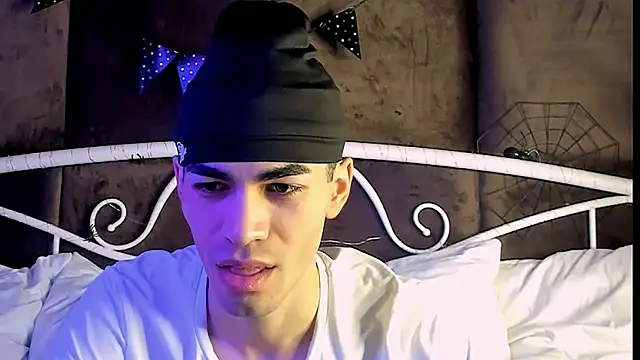 JaremyHarris online show from November 1, 8:14 pm