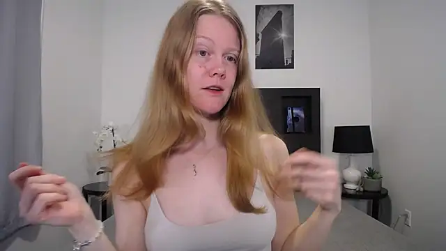 naughtyfox89 online show from February 13, 2:22 am