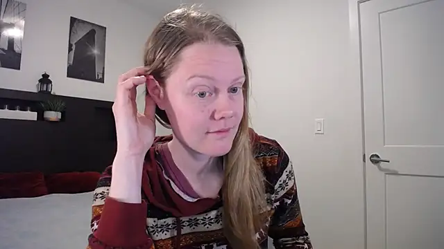 naughtyfox89 online show from February 21, 3:19 am