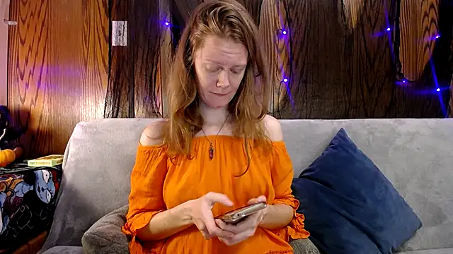 naughtyfox89 online show from October 30, 2:10 am