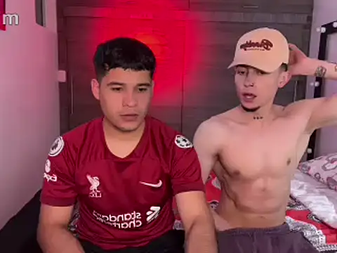 strongManLatino online show from March 5, 3:14 am