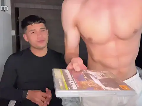 strongManLatino online show from March 5, 11:43 pm