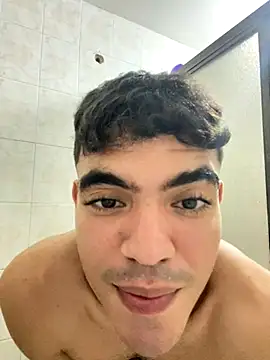 candyhunter online show from December 22, 9:59 pm