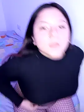 Honey Alix online show from October 4, 6:15 am