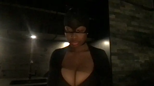 tia   fox online show from November 30, 2:45 am