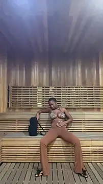 tia   fox online show from November 20, 1:45 pm