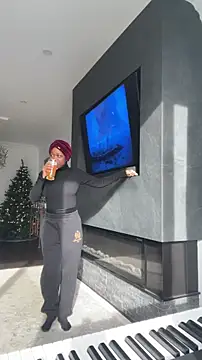 tia   fox online show from December 1, 5:36 pm