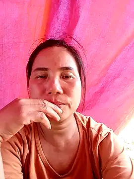 Snapshot of meomeo-baby chatting on October 17, 4:49 am meomeo-baby online show from October 17, 4:49 am