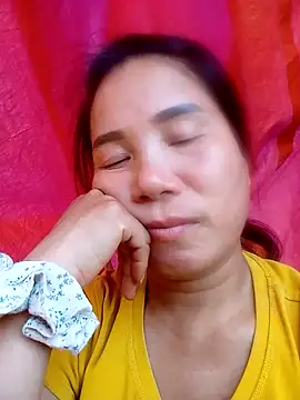 Snapshot of meomeo-baby chatting on October 18, 4:58 am meomeo-baby online show from October 18, 4:58 am