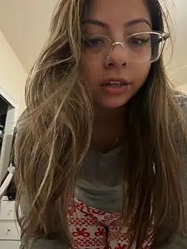 bunnygorl12 online show from March 3, 3:24 am