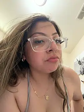 Snapshot of bunnygorl12 chatting on June 15, 11:04 pm bunnygorl12 online show from June 15, 11:04 pm