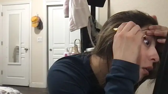 bunnygorl12 online show from March 7, 3:13 am