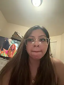 Snapshot of bunnygorl12 chatting on May 13, 5:58 am bunnygorl12 online show from May 13, 5:58 am