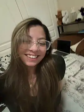 bunnygorl12 online show from April 30, 5:25 am