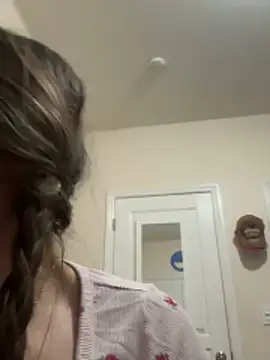 bunnygorl12 online show from April 8, 9:00 am