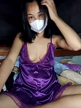 -Nancyy- online show from January 17, 1:15 pm