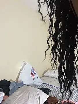 RobertaxGutierrez online show from November 17, 1:09 am