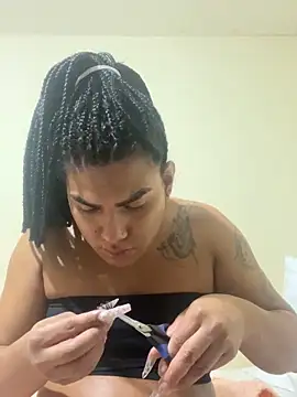 RobertaxGutierrez online show from February 15, 1:28 am