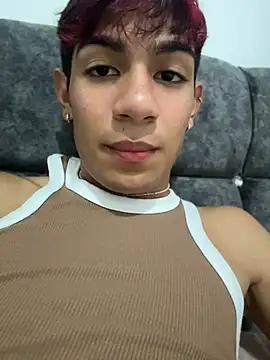 Snapshot of cherub_ chatting on May 27, 10:39 pm cherub online show from May 27, 10:39 pm