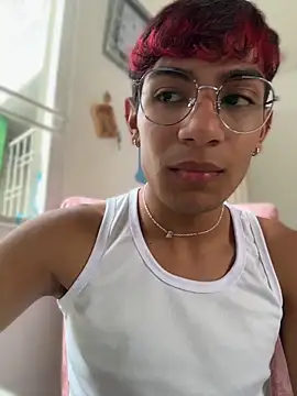 Snapshot of cherub_ chatting on June 1, 6:51 pm cherub online show from June 1, 6:51 pm