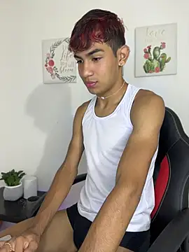 Snapshot of cherub_ chatting on May 15, 9:51 am cherub online show from May 15, 9:51 am