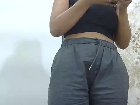 SEXY DOLL88 online show from February 6, 8:05 pm