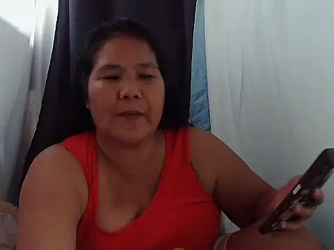 Snapshot of milagrose_rose chatting on March 21, 2:57 am milagrose rose online show from March 21, 2:57 am