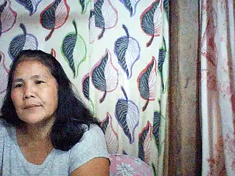 Snapshot of milagrose_rose chatting on October 4, 8:38 am milagrose rose online show from October 4, 8:38 am