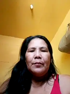 Snapshot of milagrose_rose chatting on December 5, 2:00 am milagrose rose online show from December 5, 2:00 am