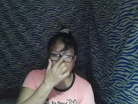 Snapshot of joy_cute chatting on December 2, 11:06 pm joy cute online show from December 2, 11:06 pm