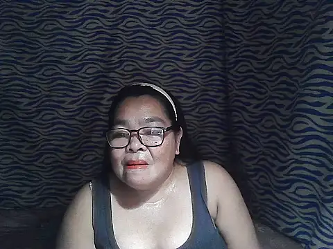 cris tita online show from February 6, 11:50 am