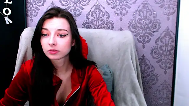 DominantLuna online show from March 22, 8:43 pm